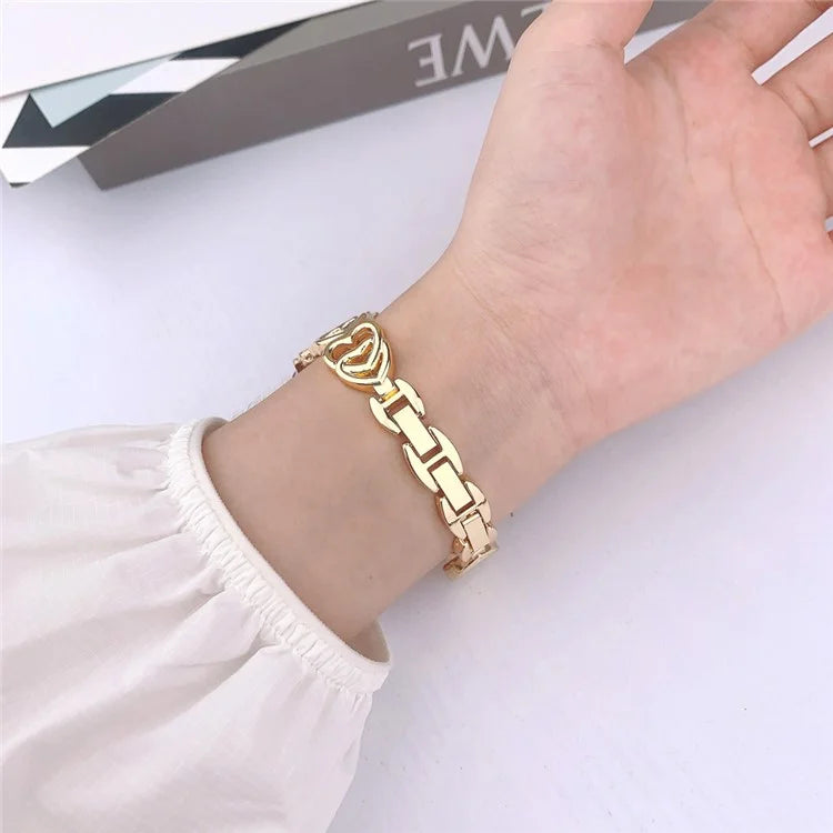 For Apple Watch Series 10 42mm / 9 8 7 41mm / SE (2023) SE (2022) SE 6 5 4 40mm / 3 2 1 38mm Zinc Alloy Band Love Heart Design Watch Strap