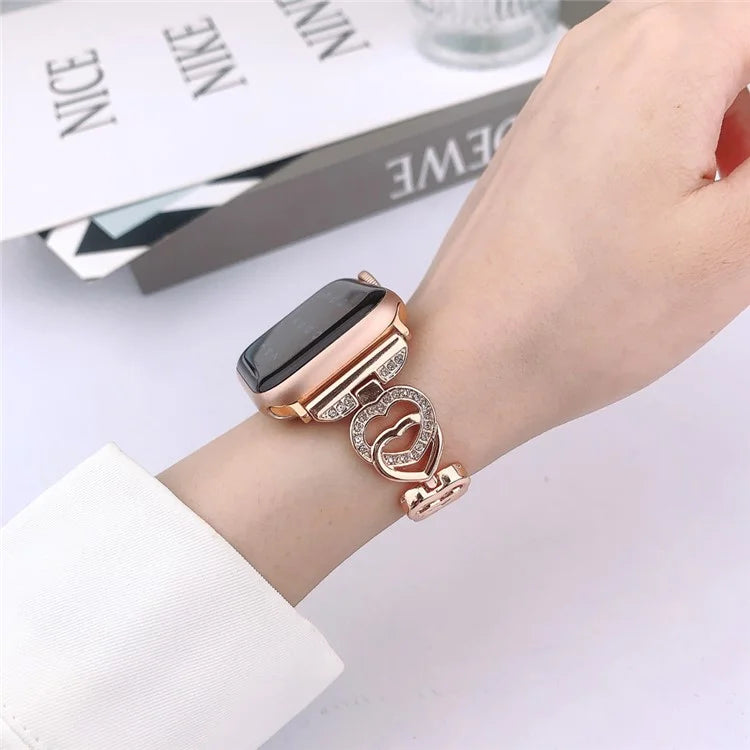 For Apple Watch Series 10 42mm / 9 8 7 41mm / SE (2023) SE (2022) SE 6 5 4 40mm / 3 2 1 38mm Zinc Alloy Band Love Heart Design Watch Strap