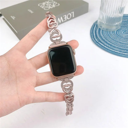 For Apple Watch Series 10 42mm / 9 8 7 41mm / SE (2023) SE (2022) SE 6 5 4 40mm / 3 2 1 38mm Zinc Alloy Band Love Heart Design Watch Strap