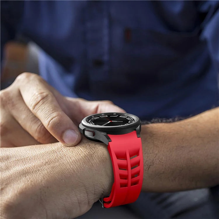 For Samsung Galaxy Watch FE / 7 / 6 / 5 / 4 Watch Band Stylish Silicone Strap with Magnetic Folding Buckle
