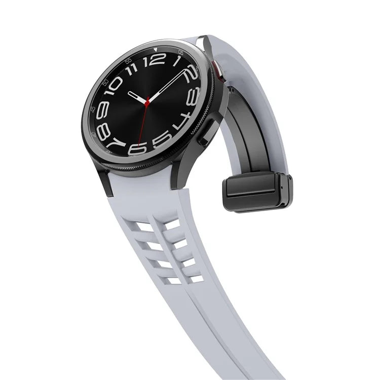 For Samsung Galaxy Watch FE / 7 / 6 / 5 / 4 Watch Band Stylish Silicone Strap with Magnetic Folding Buckle