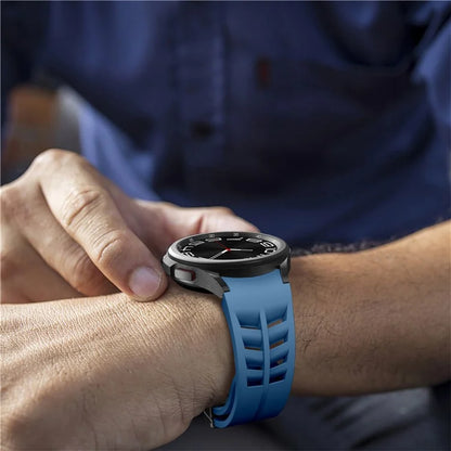 For Samsung Galaxy Watch FE / 7 / 6 / 5 / 4 Watch Band Stylish Silicone Strap with Magnetic Folding Buckle