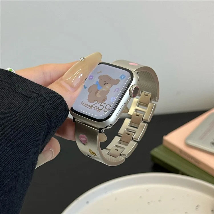 For Apple Watch 10 46mm / Ultra 2 / Ultra 49mm / 9 8 7 45mm / SE (2023) SE (2022) SE 6 5 4 44mm / 3 2 1 42mm Epoxy Heart Pattern Metal Strap