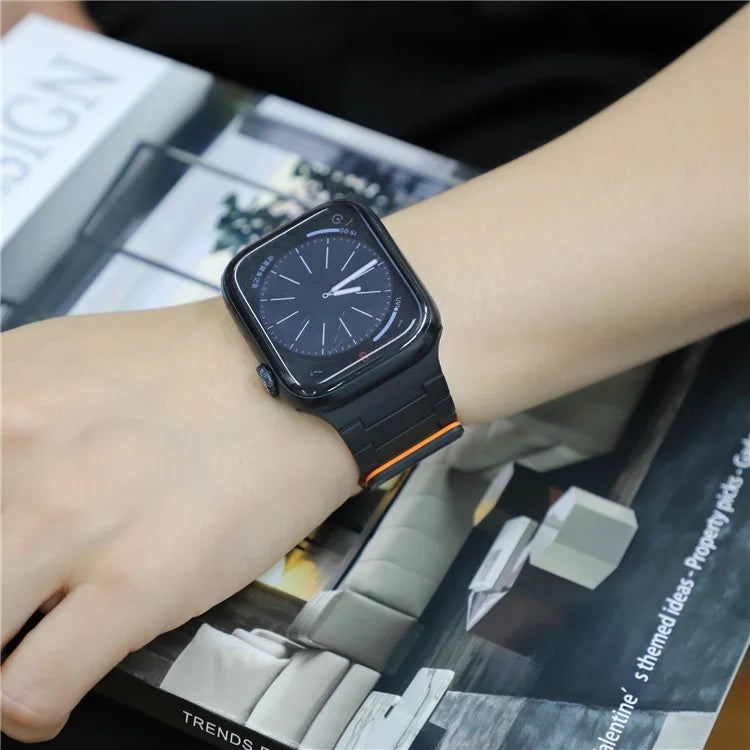 For Apple Watch 10 46mm / Ultra 2 / Ultra 49mm / 9 8 7 45mm / SE (2023) SE (2022) SE 6 5 4 44mm / 3 2 1 42mm Magnetic Silicone Watch Strap