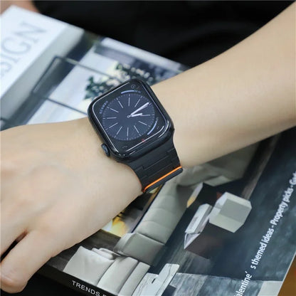 For Apple Watch 10 46mm / Ultra 2 / Ultra 49mm / 9 8 7 45mm / SE (2023) SE (2022) SE 6 5 4 44mm / 3 2 1 42mm Magnetic Silicone Watch Strap