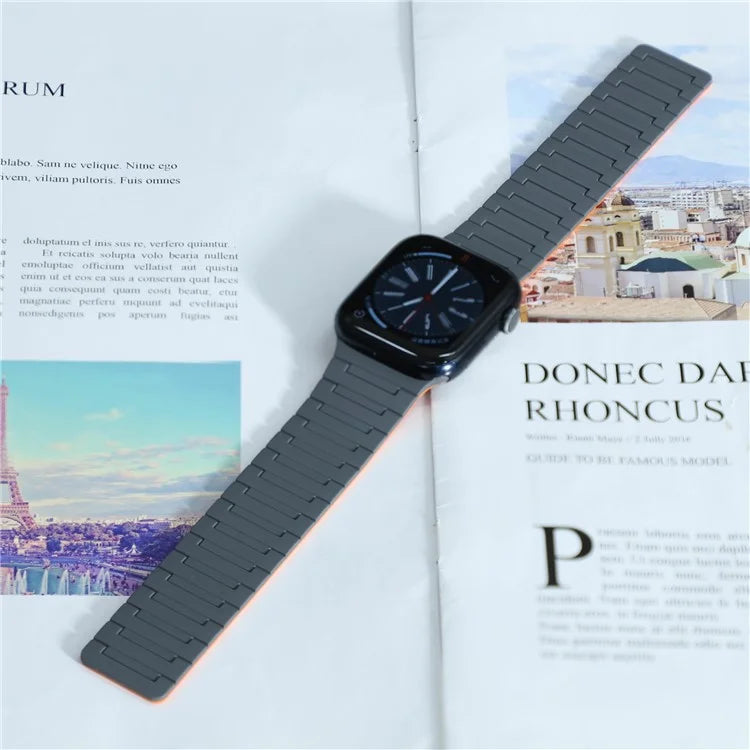 For Apple Watch 10 46mm / Ultra 2 / Ultra 49mm / 9 8 7 45mm / SE (2023) SE (2022) SE 6 5 4 44mm / 3 2 1 42mm Magnetic Silicone Watch Strap