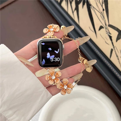 For Apple Watch 10 46mm / Ultra 2 / Ultra 49mm / 9 8 7 45mm / SE (2023) SE (2022) SE 6 5 4 44mm / 3 2 1 42mm Flower Chain Strap