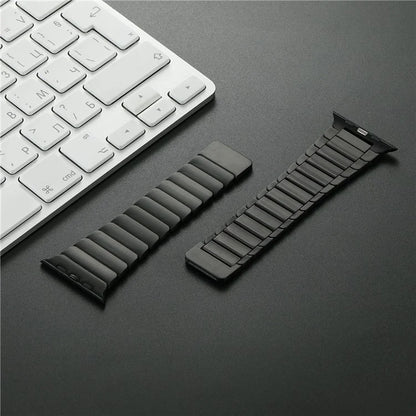 For Apple Watch Series 10 42mm / 9 8 7 41mm / SE (2023) SE (2022) SE 6 5 4 40mm / 3 2 1 38mm Magnetic Metal Watch Strap