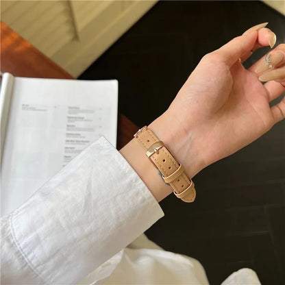 For Apple Watch 10 42mm / 9 8 7 41mm / SE (2023) SE (2022) SE 6 5 4 40mm / 3 2 1 38mm Leather Watch Band with Floral Connector