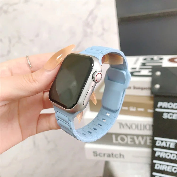 For Apple Watch 10 46mm / Ultra 2 / Ultra 49mm / 9 8 7 45mm / SE (2023) SE (2022) SE 6 5 4 44mm / 3 2 1 42mm Silicone Watch Band