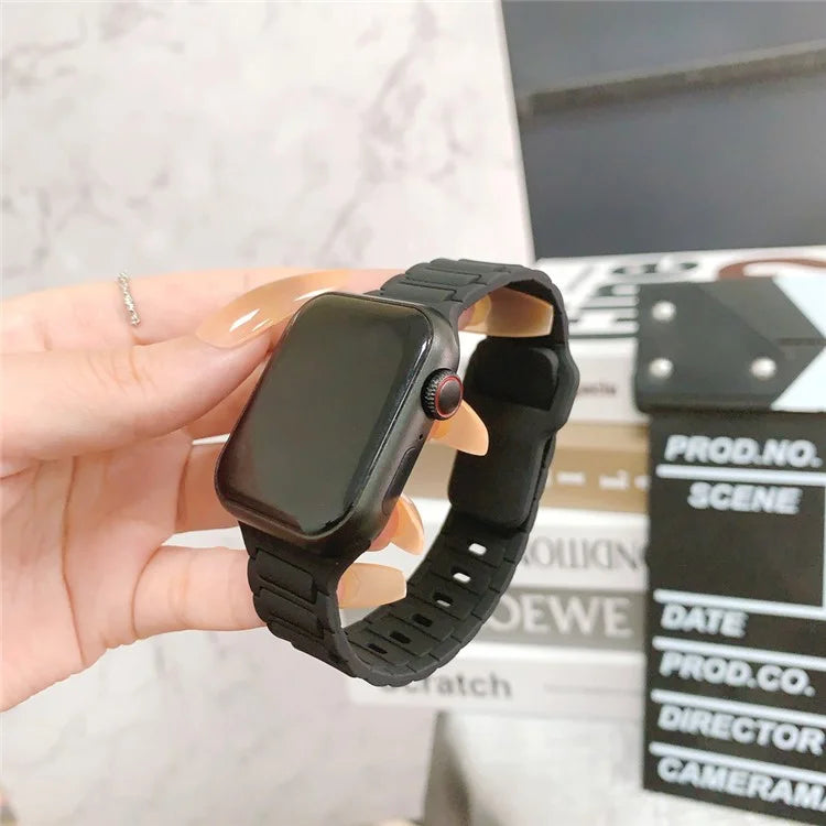 For Apple Watch 10 46mm / Ultra 2 / Ultra 49mm / 9 8 7 45mm / SE (2023) SE (2022) SE 6 5 4 44mm / 3 2 1 42mm Silicone Watch Band