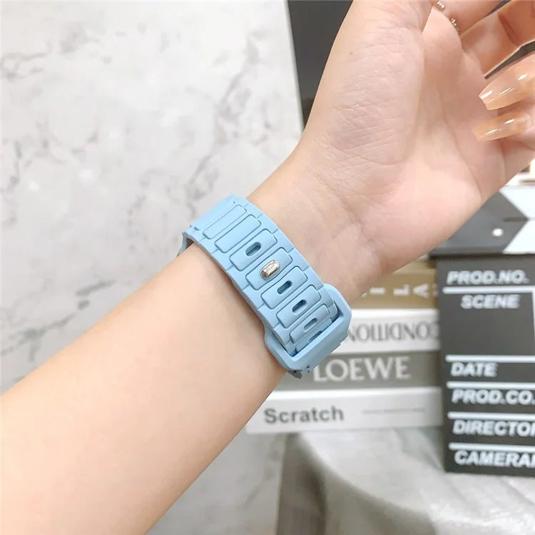 For Apple Watch 10 42mm / 9 8 7 41mm / SE (2023) SE (2022) SE 6 5 4 40mm / 3 2 1 38mm Silicone Watch Band