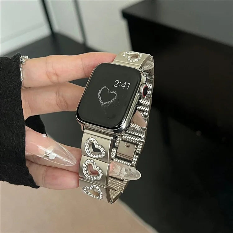 Hollow Heart Metal Strap for Apple Watch Series 10 42mm  /  9 8 7 41mm  /  SE (2023) SE (2022) SE 6 5 4 40mm  /  3 2 1 38mm