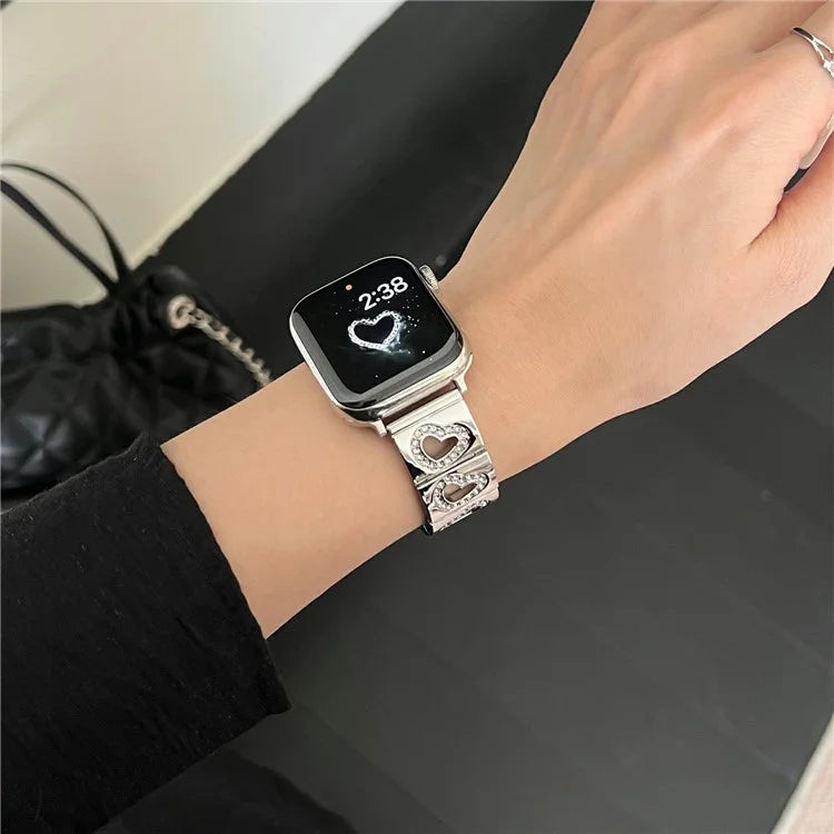 Hollow Heart Metal Strap for Apple Watch Series 10 42mm  /  9 8 7 41mm  /  SE (2023) SE (2022) SE 6 5 4 40mm  /  3 2 1 38mm