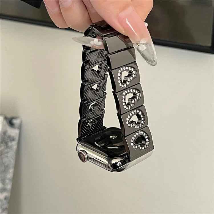 Hollow Heart Metal Strap for Apple Watch Series 10 42mm  /  9 8 7 41mm  /  SE (2023) SE (2022) SE 6 5 4 40mm  /  3 2 1 38mm