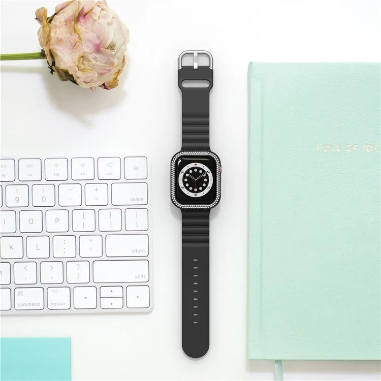 Rhinestone Decor Zinc Alloy Watch Case for Apple Watch SE  /  SE (2022)  /  SE (2023)  /  Series 6  /  5  /  4 40mm