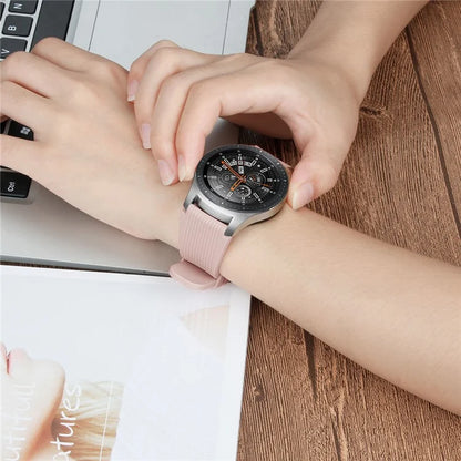 S Size 22mm Silicone Strap for Samsung Galaxy Watch Active / Galaxy Watch 46mm / Huawei Watch GT 2 Replacement Band