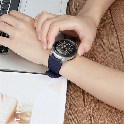 L Size 22mm Silicone Strap for Samsung Galaxy Watch Active / Galaxy Watch 46mm / Huawei Watch GT 2 Smartwatch Band