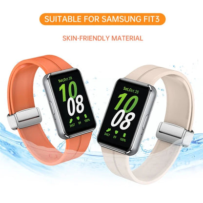 For Samsung Galaxy Fit3 Replacement Wrist Band Soft Silicone Watch Band with Magnetic Folding Buckle