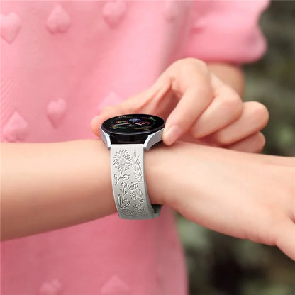 For Garmin Vivomove 3 / Forerunner 645 / Samsung Gear S2 Classic Universal 20mm Carving Flower Silicone Watch Strap