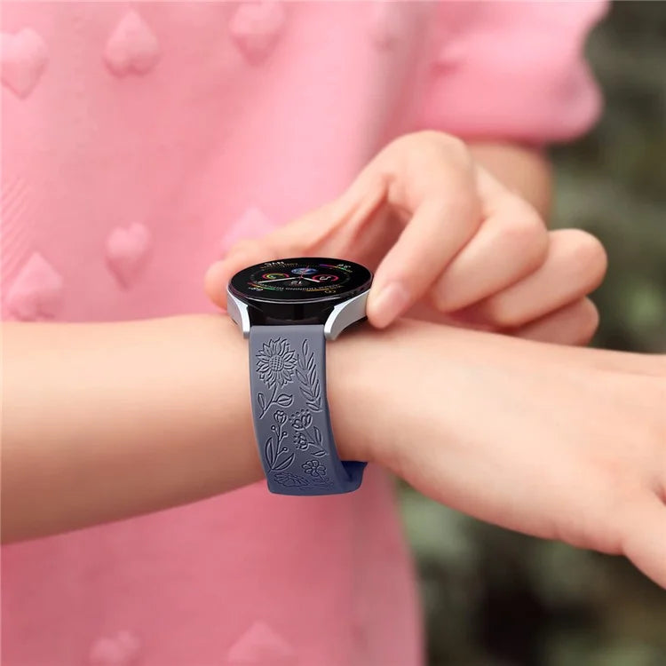 For Garmin Vivomove 3 / Forerunner 645 / Samsung Gear S2 Classic Universal 20mm Carving Flower Silicone Watch Strap