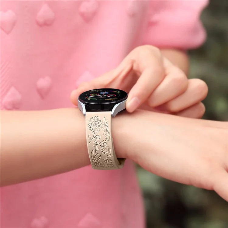 For Garmin Vivomove 3 / Forerunner 645 / Samsung Gear S2 Classic Universal 20mm Carving Flower Silicone Watch Strap
