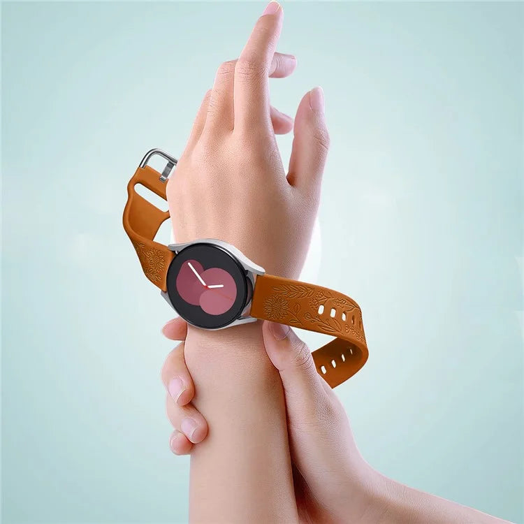 For Garmin Vivomove 3 / Forerunner 645 / Samsung Gear S2 Classic Universal 20mm Carving Flower Silicone Watch Strap