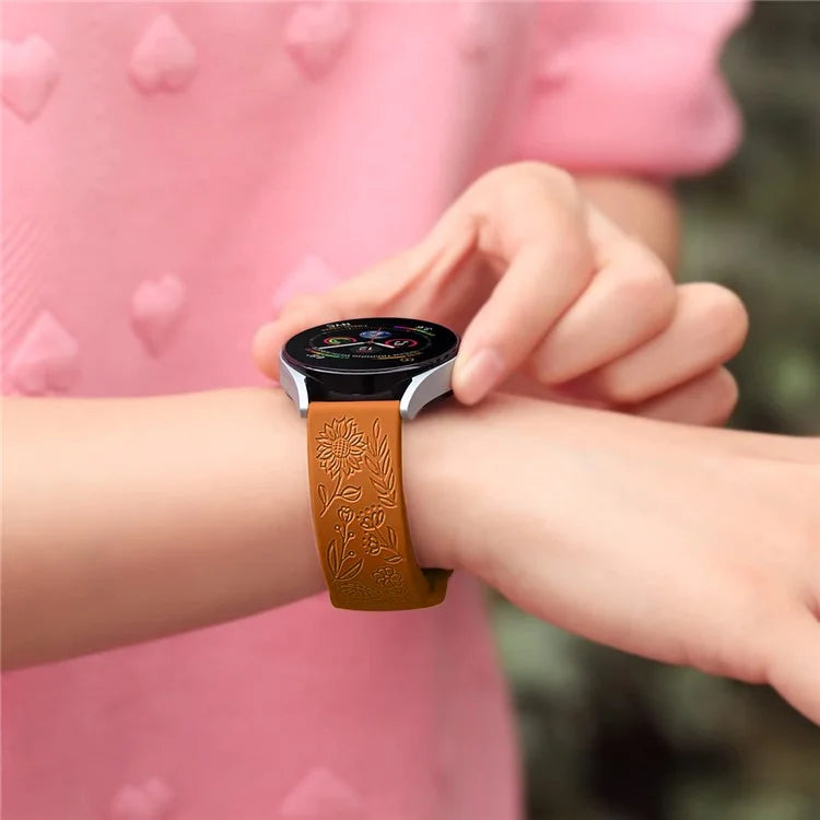 For Garmin Vivomove 3 / Forerunner 645 / Samsung Gear S2 Classic Universal 20mm Carving Flower Silicone Watch Strap