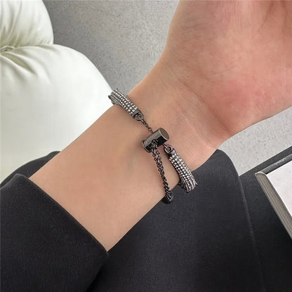 For Apple Watch Series 9  /  8  /  7 41mm  /  SE (2023)  /  SE(2022)  /  SE  /  6  /  5  /  4 40mm  /  3  /  2  /  1 38mm Metal Leopard Head Bracelet Strap