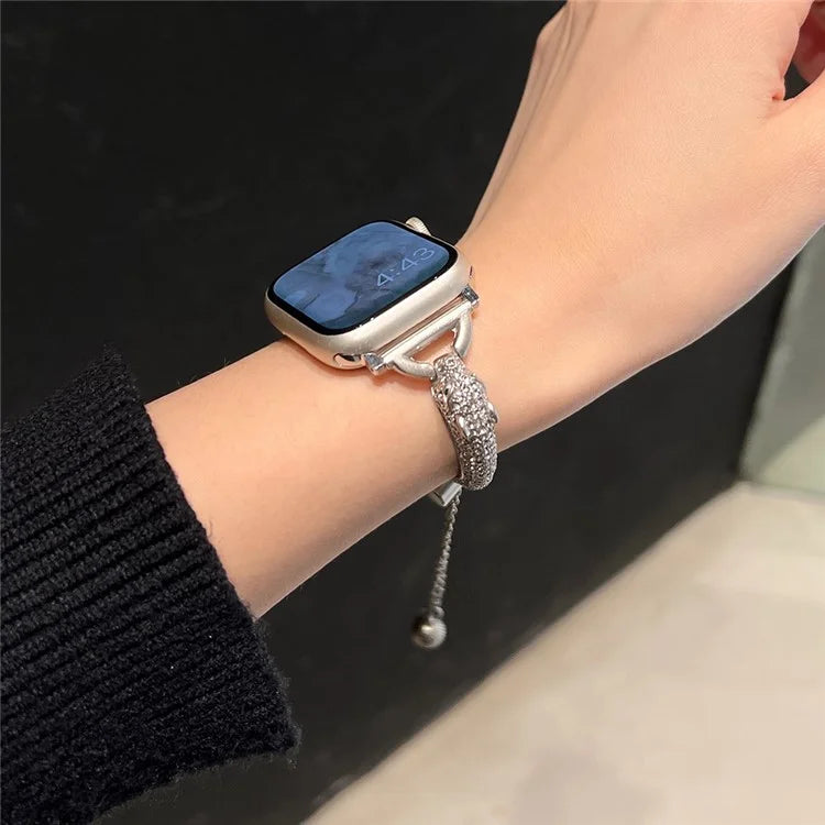 For Apple Watch Series 9  /  8  /  7 41mm  /  SE (2023)  /  SE(2022)  /  SE  /  6  /  5  /  4 40mm  /  3  /  2  /  1 38mm Metal Leopard Head Bracelet Strap