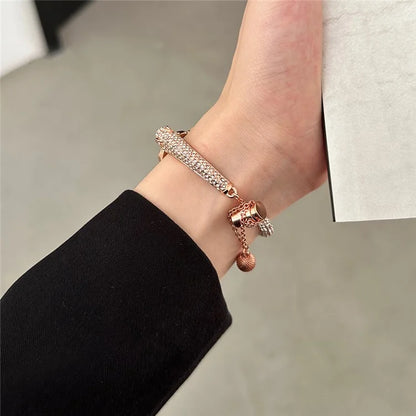 For Apple Watch Ultra 2 Ultra 49mm / Series 9 8 7 45mm / 6 5 4 SE (2023) SE (2022) SE 44mm / 3 2 1 42mm Band Zinc Alloy Leopard Head Bracelet