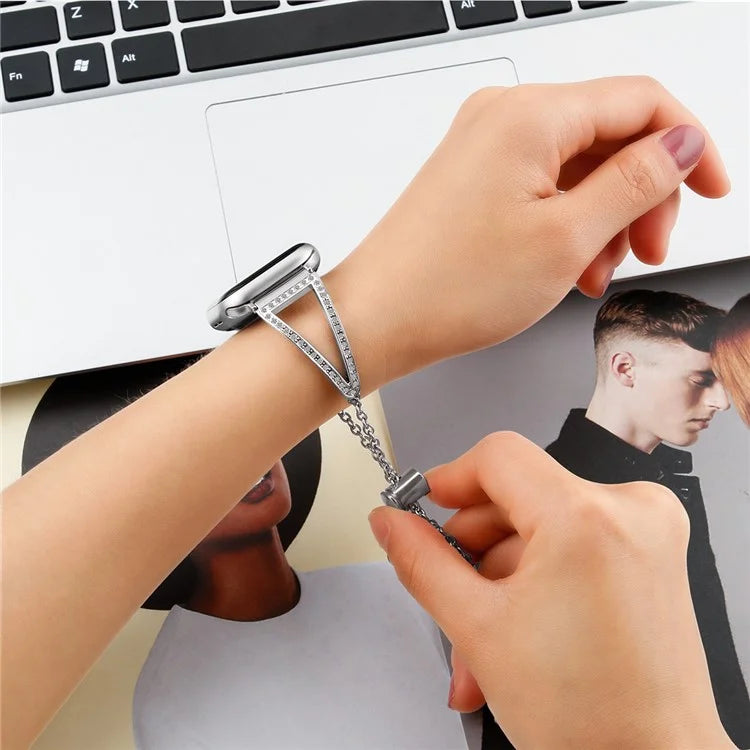 For Apple Watch Ultra 49mm / Ultra 2 49mm / Series 9 / 8 / 7 45mm / 6 / 5 / 4 / SE / SE (2022) / SE (2023) 44mm / 3 / 2 / 1 42mm Hollow Triangle Slider Bracelet