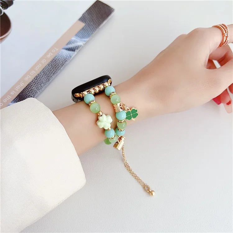 For Apple Watch Ultra 2 Ultra 49mm / 9 8 7 45mm / 6 5 4 SE (2023) SE (2022) SE 44mm / 3 2 1 42mm Clover Design Beaded Band