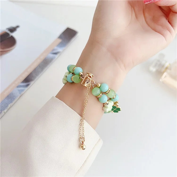 For Apple Watch Ultra 2 Ultra 49mm / 9 8 7 45mm / 6 5 4 SE (2023) SE (2022) SE 44mm / 3 2 1 42mm Clover Design Beaded Band