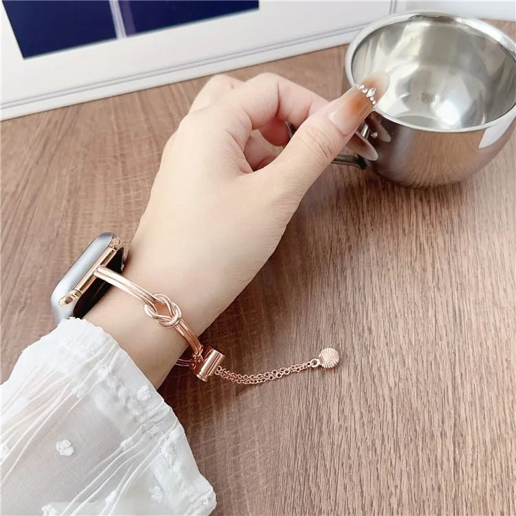 For Apple Watch Ultra 2 Ultra 49mm / 9 8 45mm / 6 5 4 SE (2023) SE (2022) SE 44mm / 3 2 1 42mm Alloy Strap Knotted Watch Band