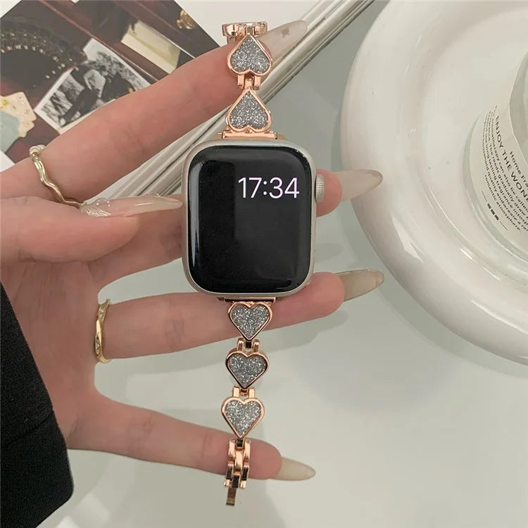 Zinc Alloy Band for Apple Watch Ultra 2 Ultra 49mm / Series 9 8 7 45mm / 6 5 4 SE (2023) SE (2022) SE 44mm / 3 2 1 42mm Heart Design Strap