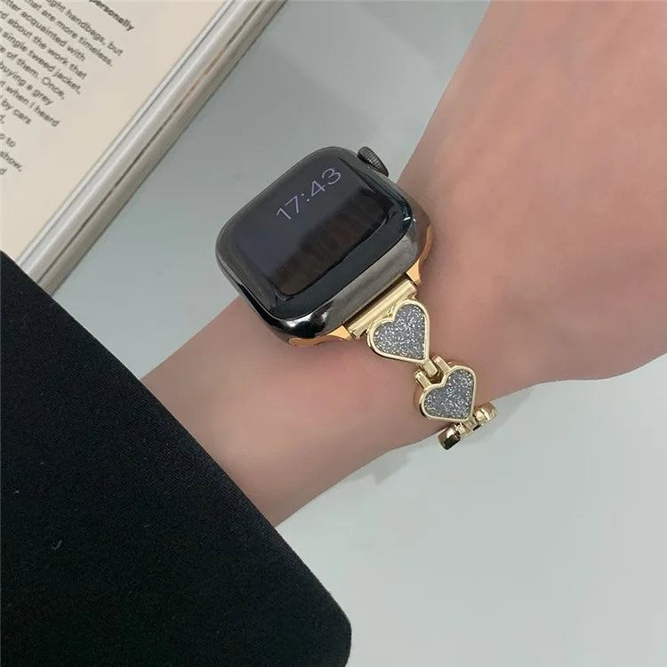Zinc Alloy Band for Apple Watch Ultra 2 Ultra 49mm / Series 9 8 7 45mm / 6 5 4 SE (2023) SE (2022) SE 44mm / 3 2 1 42mm Heart Design Strap