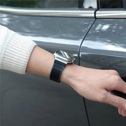 For Apple Watch Series 9 8 7 41mm / 6 5 4 SE (2023) SE (2022) SE 40mm / 3 2 1 38mm Magnetic Silicone Strap