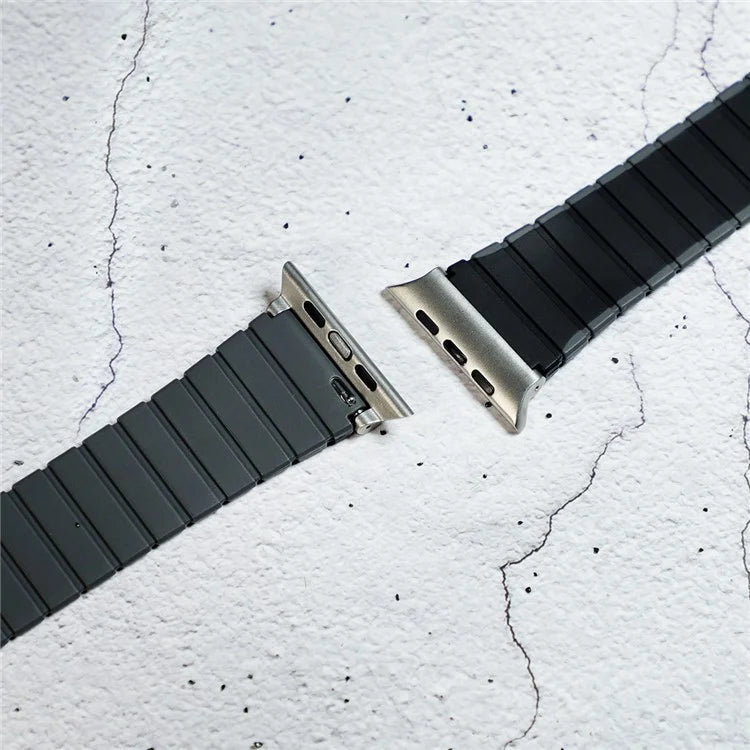 For Apple Watch Series 9 8 7 41mm / 6 5 4 SE (2023) SE (2022) SE 40mm / 3 2 1 38mm Magnetic Silicone Strap