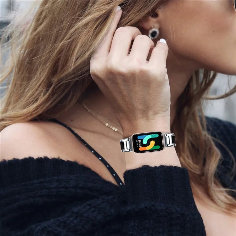 For Samsung Galaxy Fit3 SM-R390 Watch Strap Adjustable Metal Watch Band Fit for 5.2 inch-8.6 inchBlack+White