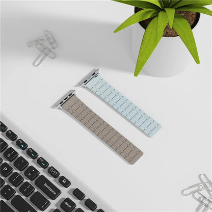 For Apple Watch Series 9 8 7 41mm / 6 5 4 SE (2022) SE (2023) SE 40mm / 3 2 1 38mm Replacement Strap Silicone Magnetic Watch Band