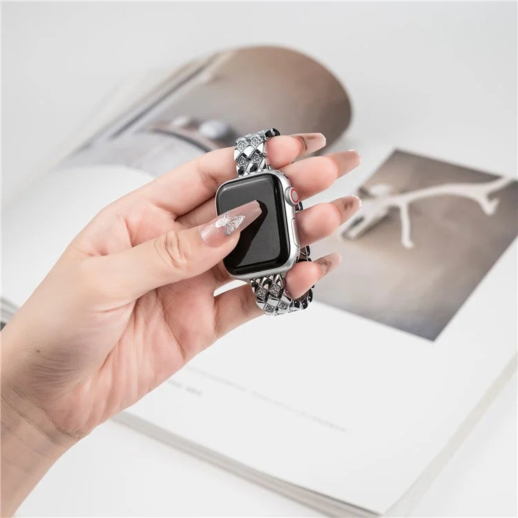 For Apple Watch Ultra 2 Ultra 49mm  /  Series 9 8 7 45mm  /  6 5 4 SE (2023) SE (2022) SE 44mm  /  3 2 1 42mm Rhombus Zinc Alloy Strap