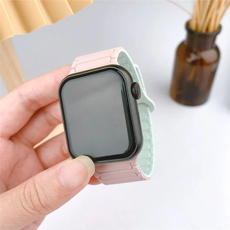 For Apple Watch Series 9 8 7 41mm  /  6 5 4 SE (2022) SE (2023) SE 40mm  /  3 2 1 38mm Watchband Soft Silicone Magnetic Strap