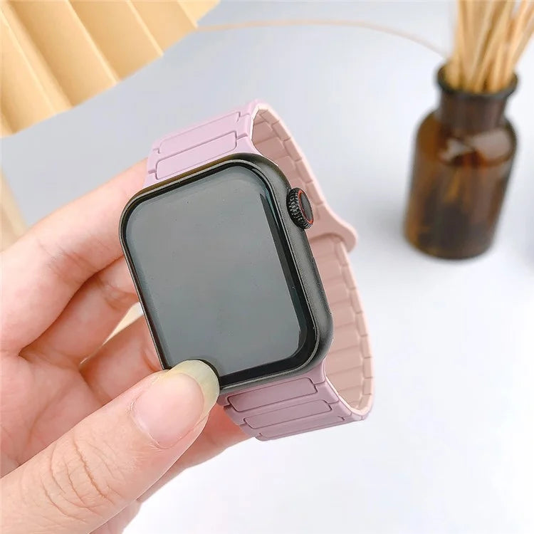 For Apple Watch Series 9 8 7 41mm  /  6 5 4 SE (2022) SE (2023) SE 40mm  /  3 2 1 38mm Watchband Soft Silicone Magnetic Strap