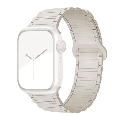 For Apple Watch Series 9 8 7 41mm  /  6 5 4 SE (2022) SE (2023) SE 40mm  /  3 2 1 38mm Watchband Soft Silicone Magnetic Strap