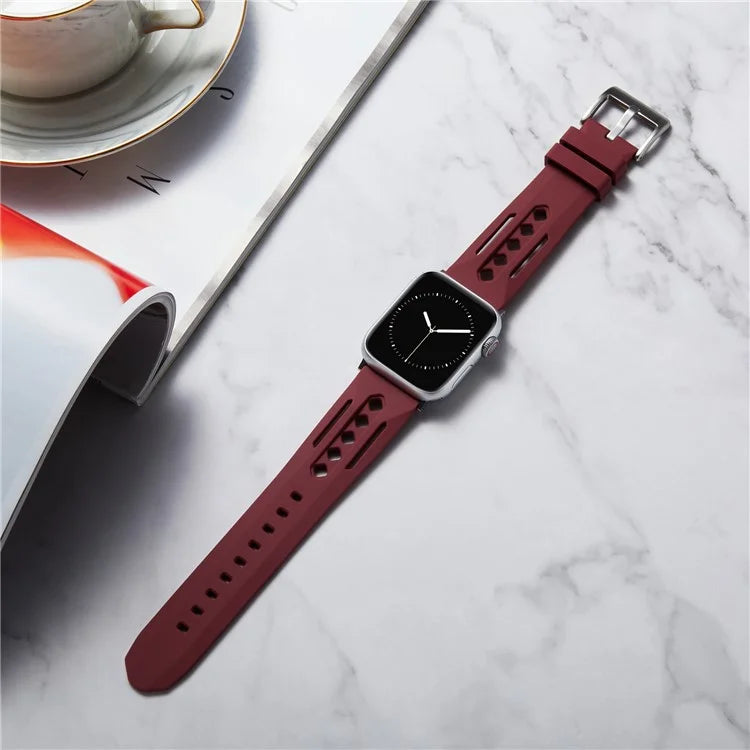 For Apple Watch Ultra 2 Ultra 49mm / Series 9 8 7 45mm / 6 5 4 SE (2022) SE (2023) SE 44mm / 3 2 1 42mm Silicone Watch Band Hollow