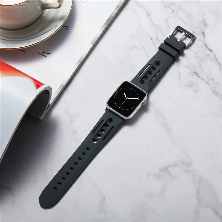 For Apple Watch Ultra 2 Ultra 49mm / Series 9 8 7 45mm / 6 5 4 SE (2022) SE (2023) SE 44mm / 3 2 1 42mm Silicone Watch Band Hollow