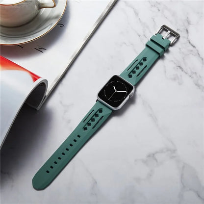 For Apple Watch Series 9 8 7 41mm / 6 5 4 SE (2022) SE (2023) SE 40mm / 3 2 1 38mm Watch Strap Hollow Silicone Band