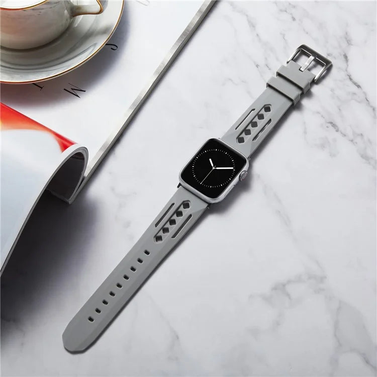 For Apple Watch Series 9 8 7 41mm / 6 5 4 SE (2022) SE (2023) SE 40mm / 3 2 1 38mm Watch Strap Hollow Silicone Band