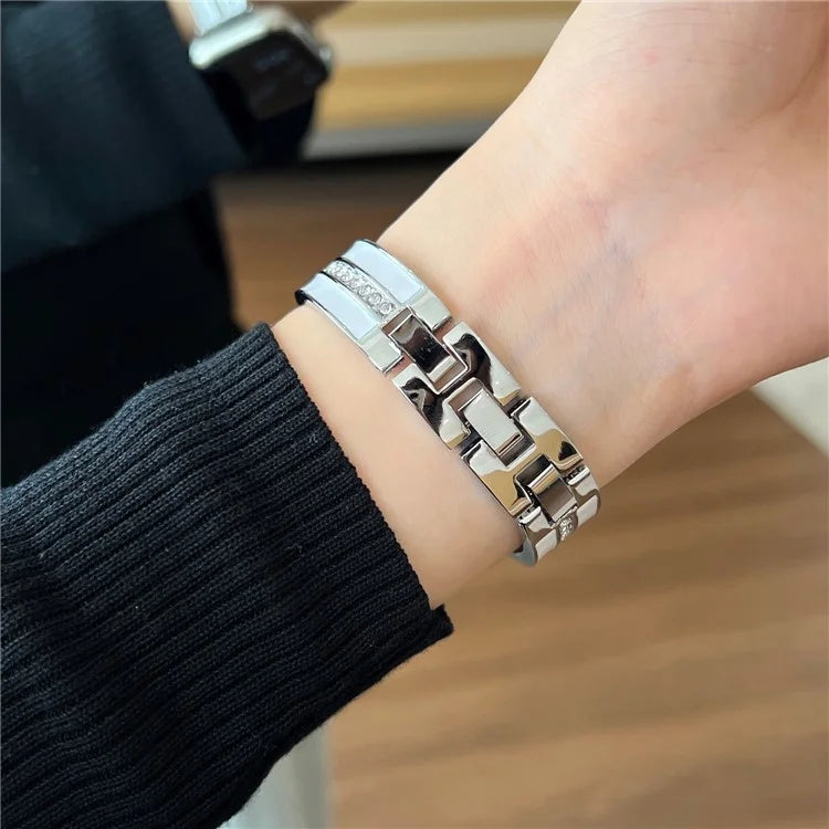 For Apple Watch Ultra 2 Ultra 49mm / Series 9 8 7 45mm / 6 5 4 SE (2022) SE (2023) SE 44mm / 3 2 1 42mm Watch Band Epoxy Metal Strap